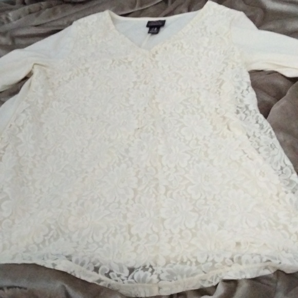 MATERNITY - Picture 1 of 4